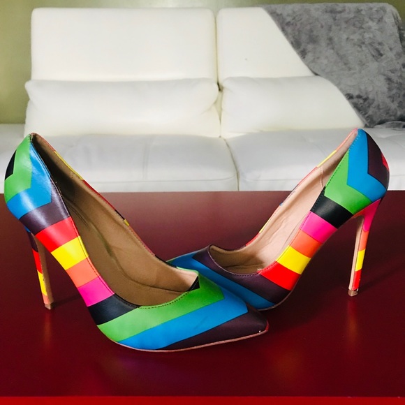 “Say My Name” pumps. - Picture 1 of 2